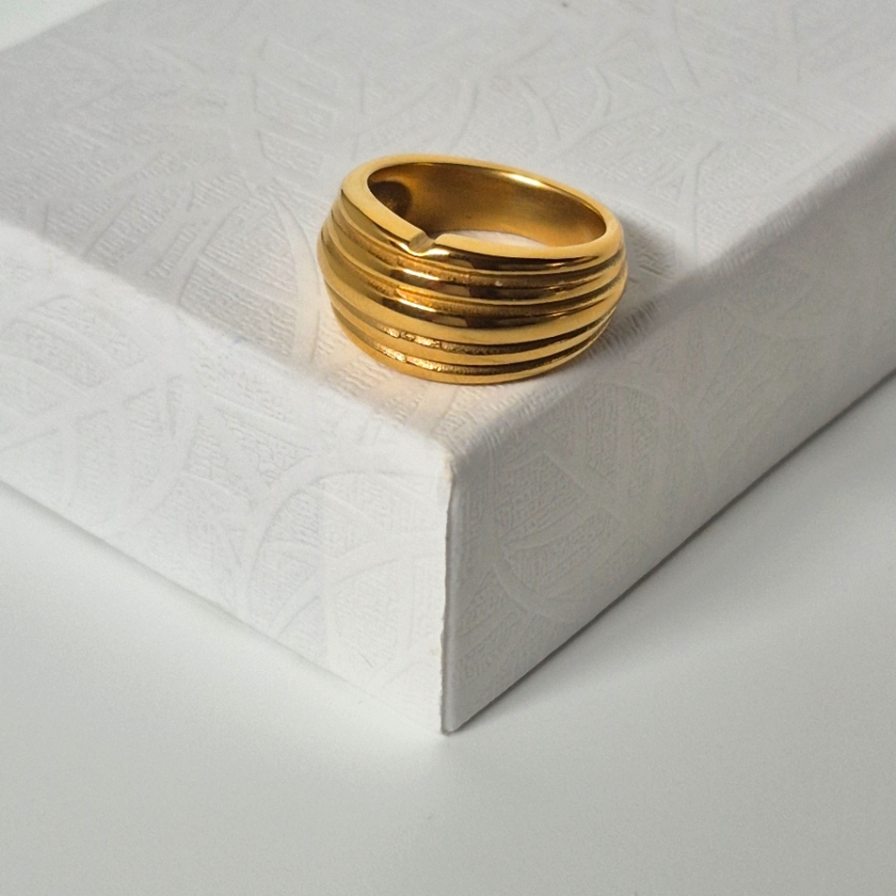18K Gold Plated Ribbed Ring | Statement Chunky Dome Ring | Size7 Hypoallergenic